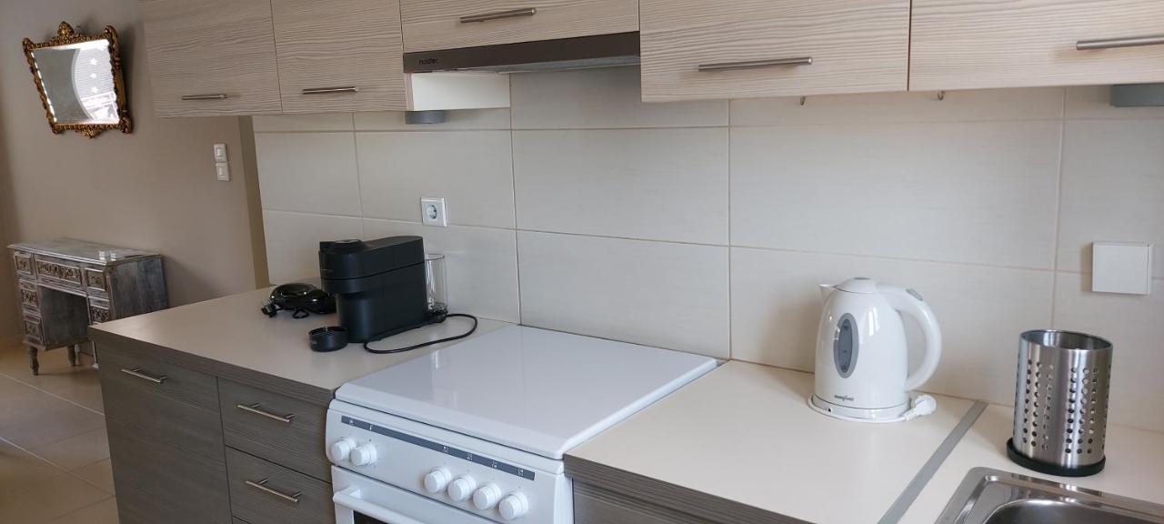 Momenti Felici Apartment Artemida  Ngoại thất bức ảnh